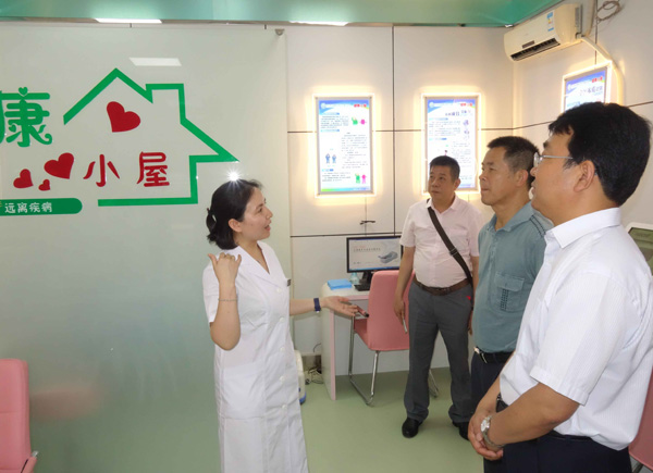 广西贺州市卫计局参观金台区健康一体机